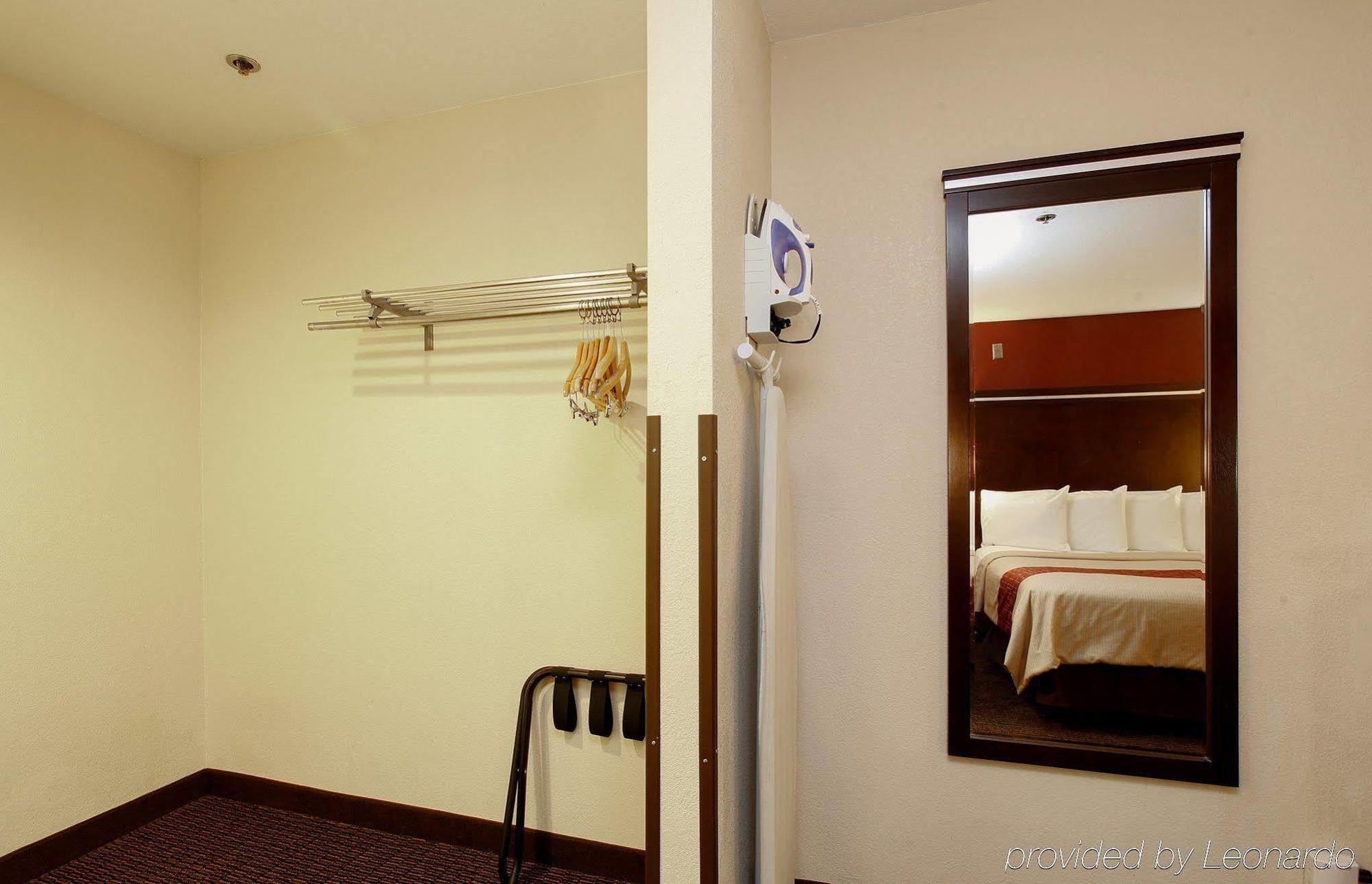 Ontario Airport Executive Inn エクステリア 写真